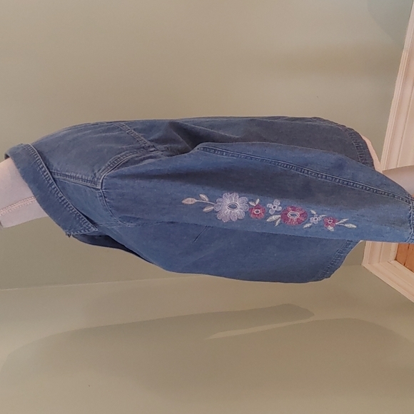 Embroidered Denim Jacket or Top Size 6 Petites - Picture 4 of 9